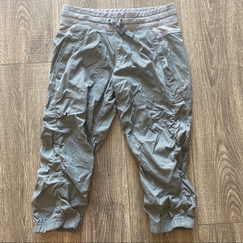 Ivivva Cropped Sweatpants